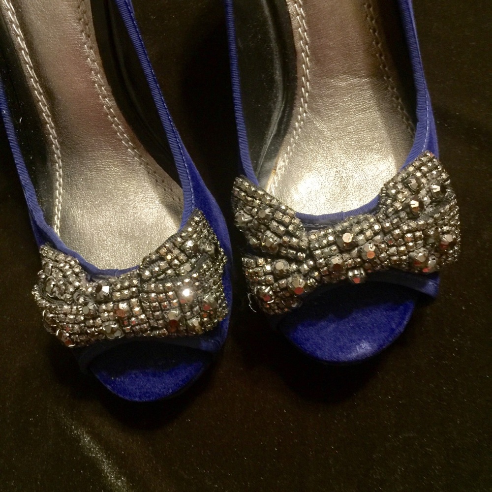 Gianni Bini blue velvet rhinestone peep toe heel - Picture 3 of 8